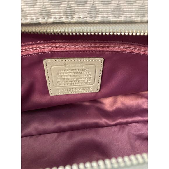 COACH 25215 MEDIUM SIZE GRAY SIGNATURE PRINT CROSSBODY BAG - Picture 13 of 15